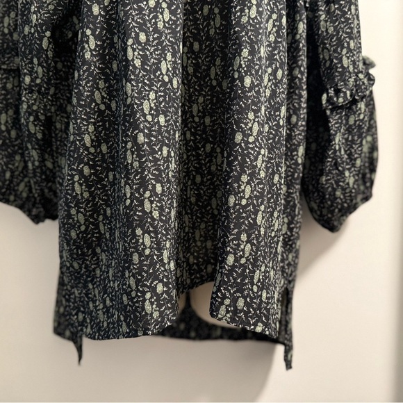 Beacon Apparel Green & Black Floral Print Blouse Size XL - Picture 5 of 9